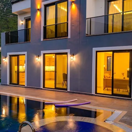 Atlantis - 4 Bedroom In Hisaronu 别墅