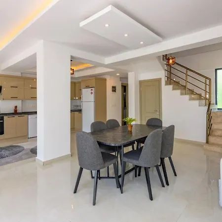 Atlantis - 4 Bedroom In Hisaronu 厄吕代尼兹