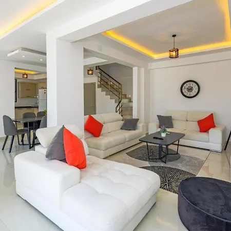 Atlantis - 4 Bedroom In Hisaronu 厄吕代尼兹